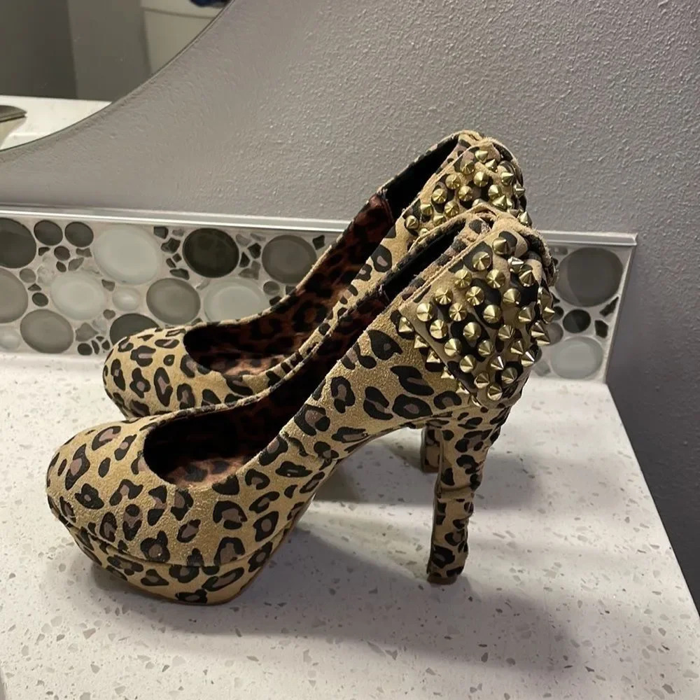 Betsey Johnson Women's Leopard Print Platform Heels + Gold Spikes - Picture 6 of 13